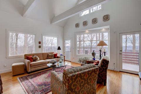 21 Locust Hill Rd, Cincinnati, OH 45245 photo 7