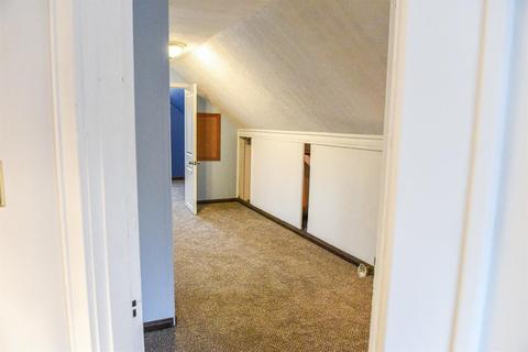 6868 Warder Dr, Cincinnati, OH 45224 photo 20