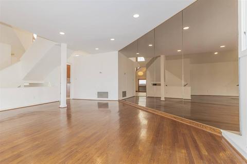 1034 Hatch St, Cincinnati, OH 45202 photo 9