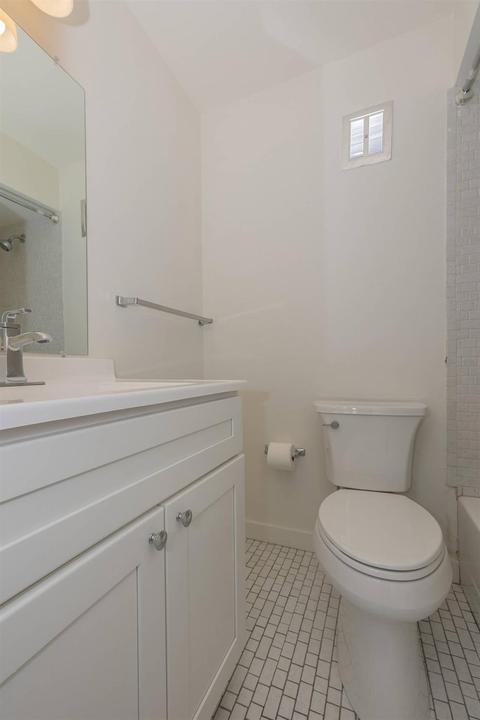 1034 Hatch St, Cincinnati, OH 45202 photo 24