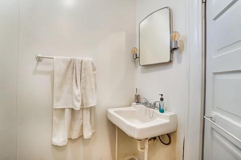2247 Flora St, Cincinnati, OH 45219 photo 22