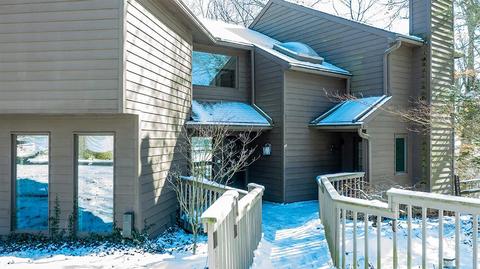 12082 Paulmeadows Dr, Cincinnati, OH 45249 photo 3