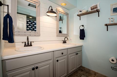 2247 Beechcroft Ct, Cincinnati, OH 45233 photo 21