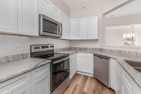 942 Crossing Pointe, Cincinnati, OH 45231 photo 3