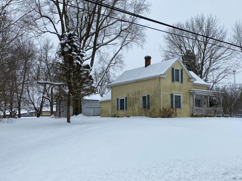 838 Center St, Blanchester, OH 45107 photo 3