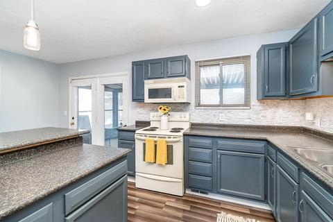 2465 Bracebridge Dr, Cincinnati, OH 45231 photo 8