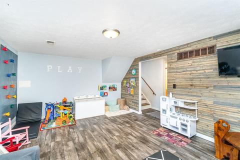 2465 Bracebridge Dr, Cincinnati, OH 45231 photo 18