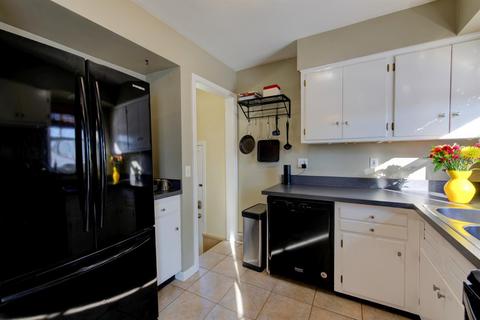 396 Ingram Rd, Greenhills, OH 45218 photo 8