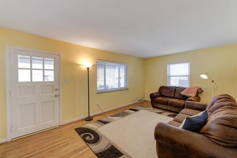 396 Ingram Rd, Greenhills, OH 45218 photo 3