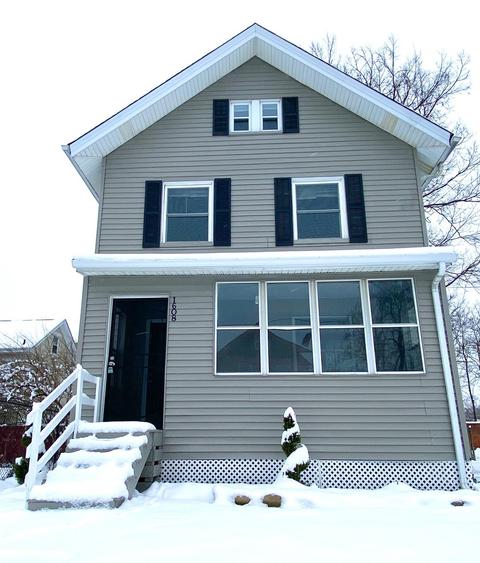 1608 Ruth Ave, Cincinnati, OH 45207 photo 1
