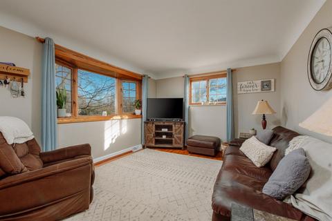 2659 Devils Backbone Rd, Cincinnati, OH 45233 photo 3