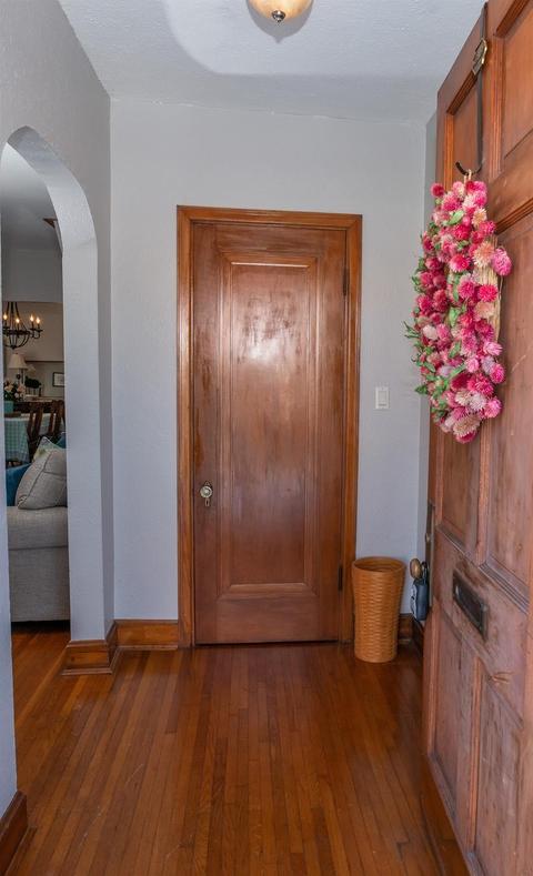 6815 Windward St, Cincinnati, OH 45227 photo 2
