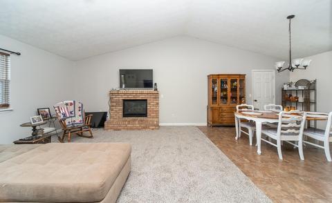 145 Dawn Ct, Williamsburg, OH 45176 photo 4