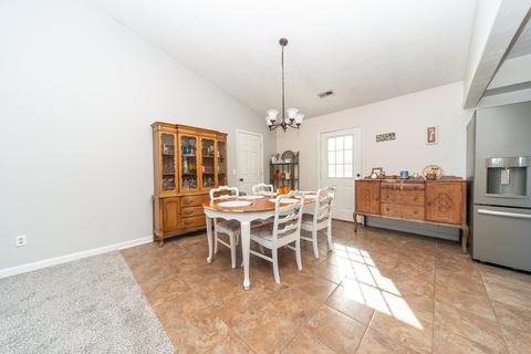 145 Dawn Ct, Williamsburg, OH 45176 photo 9