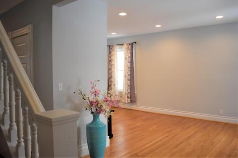 2857 Markbreit Ave, Cincinnati, OH 45209 photo 8