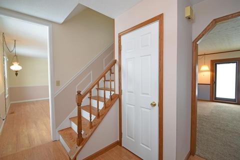 1836 Fullerton Dr, Cincinnati, OH 45240 photo 3