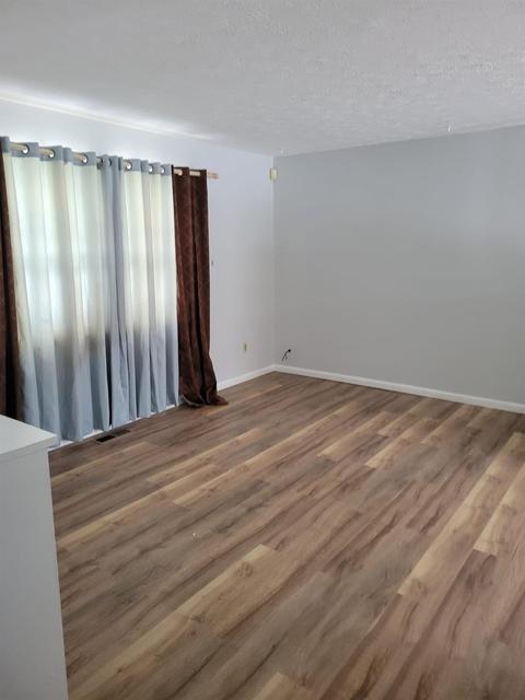 1568 Forester Dr, Cincinnati, OH 45240 photo 4