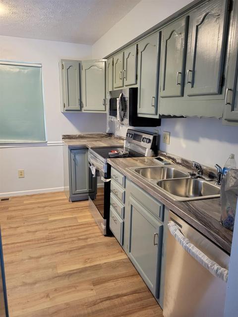 1568 Forester Dr, Cincinnati, OH 45240 photo 6
