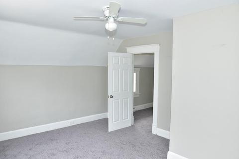 2039 Baltimore Ave, Cincinnati, OH 45225 photo 16
