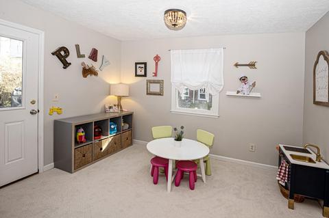 1004 Crest Cir, Cincinnati, OH 45208 photo 14