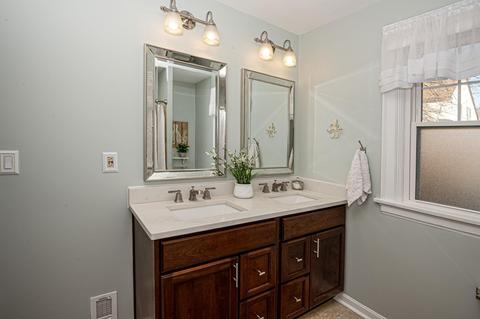 1004 Crest Cir, Cincinnati, OH 45208 photo 22