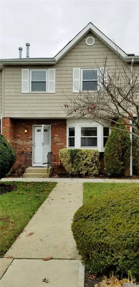 543 Forestedge Dr, Cincinnati, OH 45255 photo 1