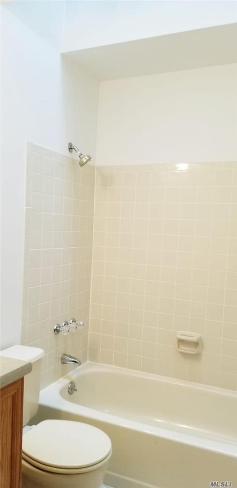 543 Forestedge Dr, Cincinnati, OH 45255 photo 6