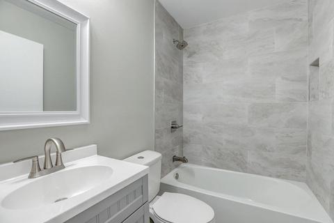 263 Riddle Rd, Woodlawn, OH 45215 photo 6