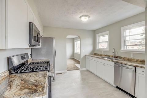 263 Riddle Rd, Woodlawn, OH 45215 photo 9