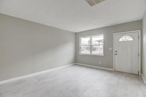 263 Riddle Rd, Woodlawn, OH 45215 photo 18