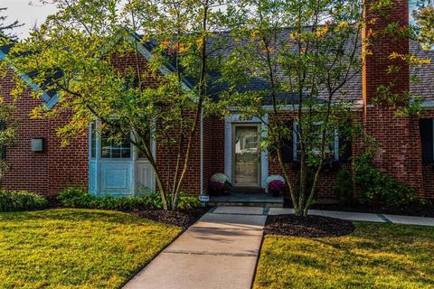 6987 Grace Ave, Mariemont, OH 45227 photo 2
