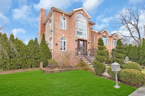 887 Locust Corner Rd, Cincinnati, OH 45245 photo 1