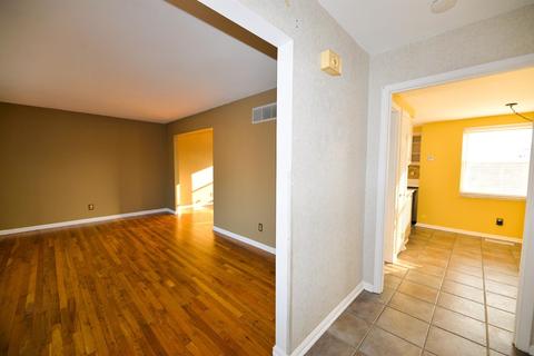 571 Waycross Rd, Forest Park, OH 45240 photo 5
