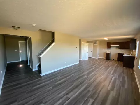 2181 Pine Valley Dr, Hamilton, OH 45013 photo 5