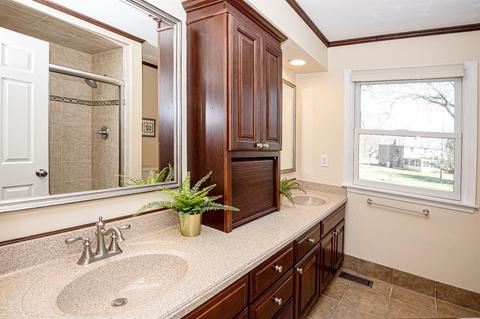 12130 Heathertree Ct, Cincinnati, OH 45249 photo 27
