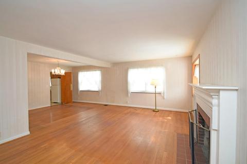 1674 Cedar Ave, Cincinnati, OH 45224 photo 3