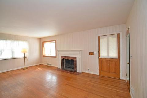 1674 Cedar Ave, Cincinnati, OH 45224 photo 4
