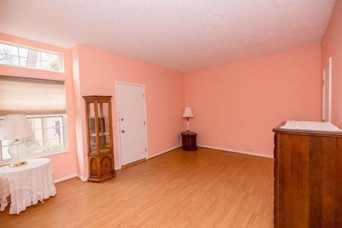 5584 Regimental Pl, Cincinnati, OH 45239 photo 10