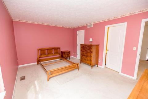 5584 Regimental Pl, Cincinnati, OH 45239 photo 14