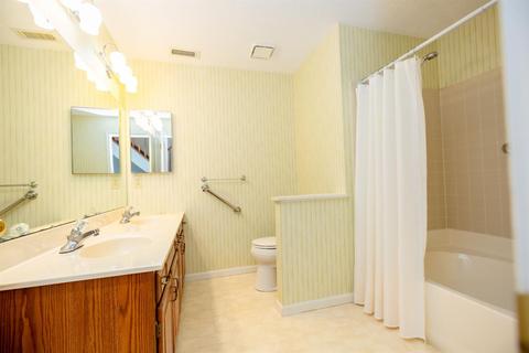 5584 Regimental Pl, Cincinnati, OH 45239 photo 12
