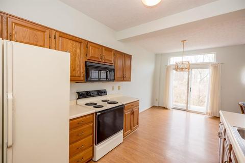 5584 Regimental Pl, Cincinnati, OH 45239 photo 9