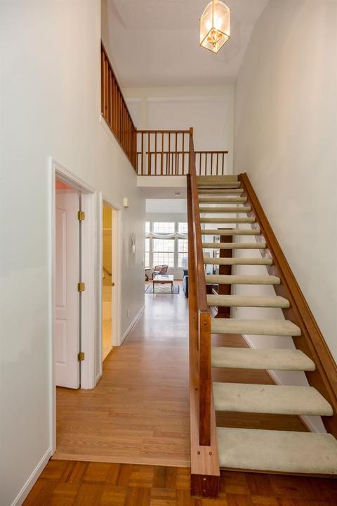 5584 Regimental Pl, Cincinnati, OH 45239 photo 2