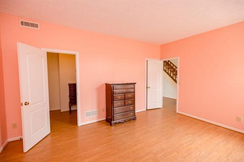 5584 Regimental Pl, Cincinnati, OH 45239 photo 11