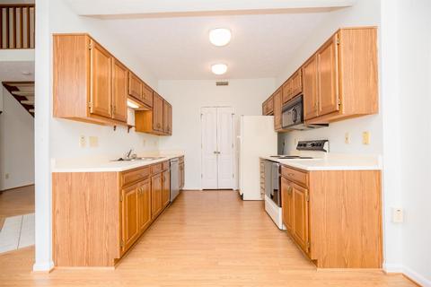 5584 Regimental Pl, Cincinnati, OH 45239 photo 8
