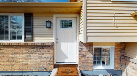 11593 New Hope Dr, Forest Park, OH 45240 photo 2