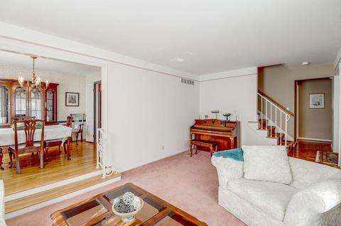 1005 Pinehollow Ln, Cincinnati, OH 45231 photo 6