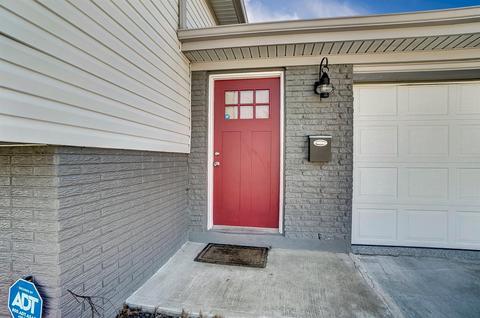 797 Holyoke Dr, Forest Park, OH 45240 photo 4