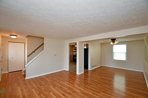 11255 Lodgeview Ct, Forest Park, OH 45240 photo 8