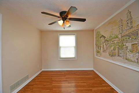 11255 Lodgeview Ct, Forest Park, OH 45240 photo 9