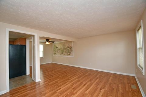 11255 Lodgeview Ct, Forest Park, OH 45240 photo 5